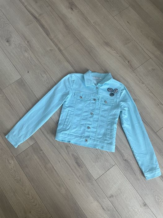 Джинсова куртка.