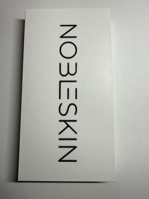 Case na iphone 15 pro z alkantary Nobleskin zielony