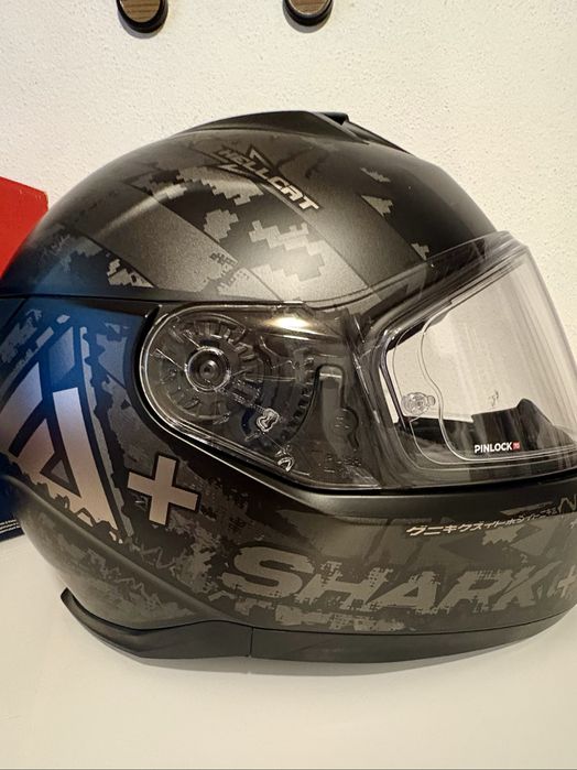 Capacete SHARK com Leds
