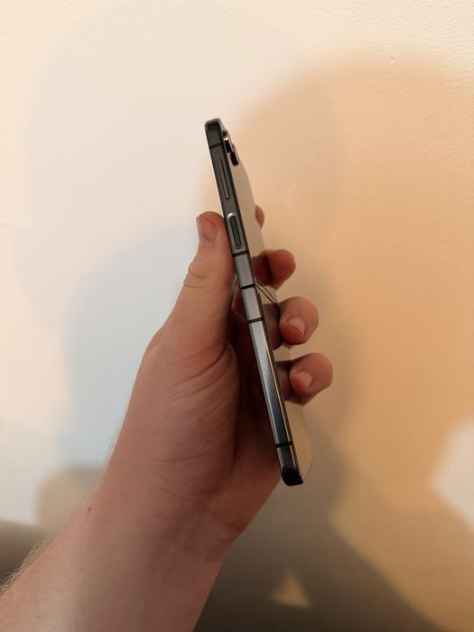 Samsung galaxy flip 5