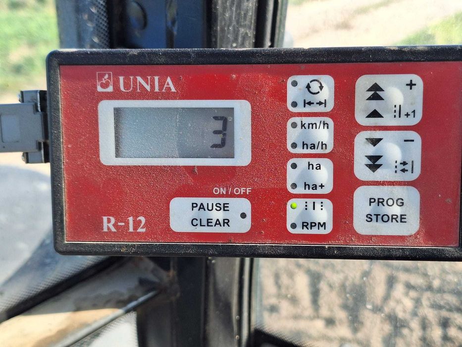 Agregat uprawowo-siewny Unia Fenix 700/3