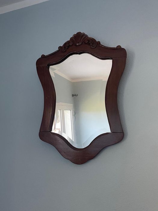 Vendo Conjunto de Quarto Vintage em Madeira Maciça
