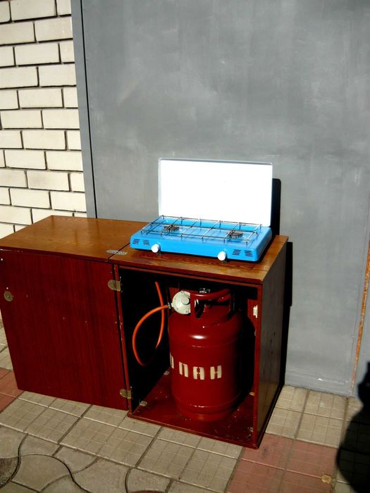 Газовая плита настольная+баллон+ стол = по супер цене.