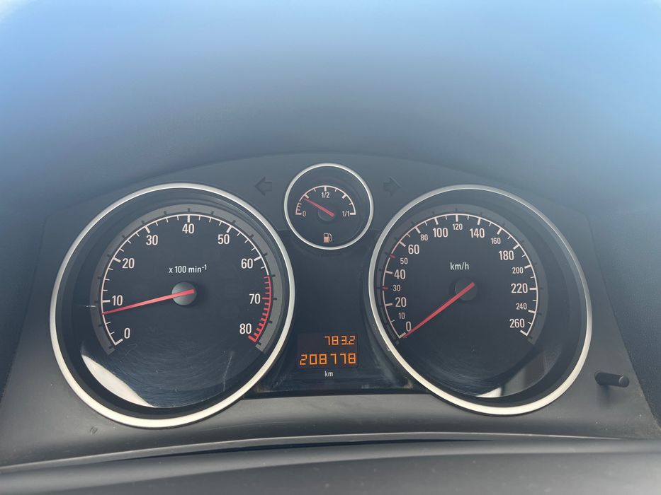 Авто Opel Astra H