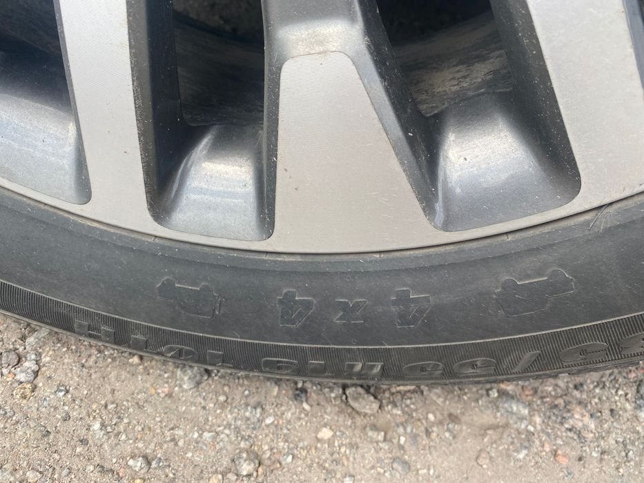 Шини Radburg 235/55 R19 All Season (наварка) — стан нових, знос <10%