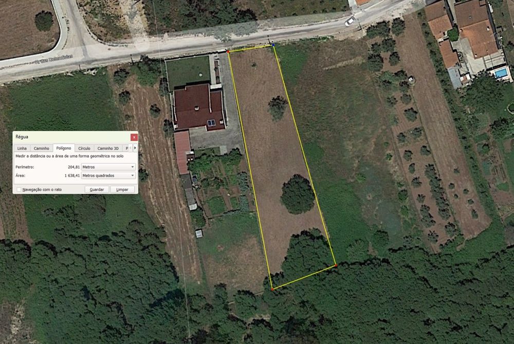 Vendo Terreno Para Contrução com uma área de 1500 m2