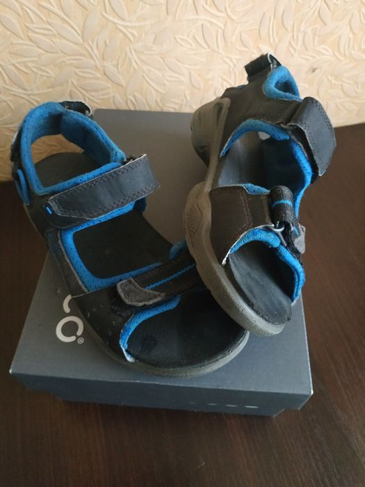 Продам босоножки Ecco 32 состоянии новых