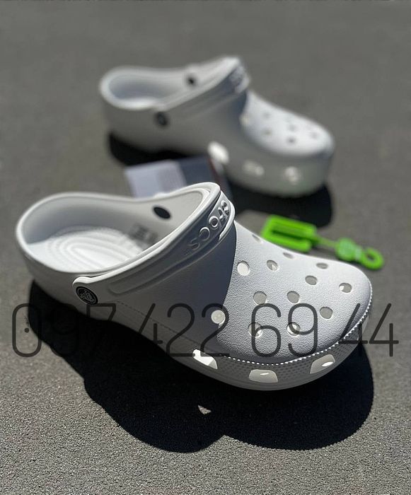Класичні Крокси Crocs Classic Clog унісекс бежеві Crocs Classic Bone