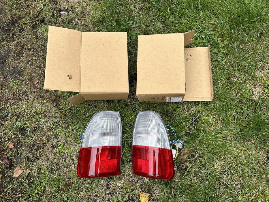 Mitsubishi L200 1995-2005 Задні ліхтарі (фонарі)