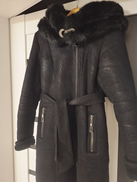 Дублянка чорного кольору