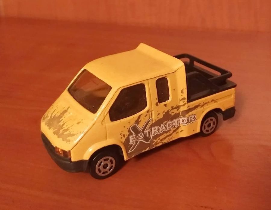 Miniatura vintage - Ford Transit - Majorette