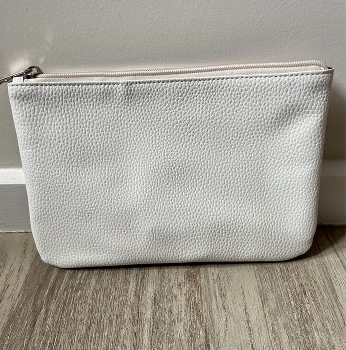 Bolsa ou Necessaire branca (Guilty Beauty)