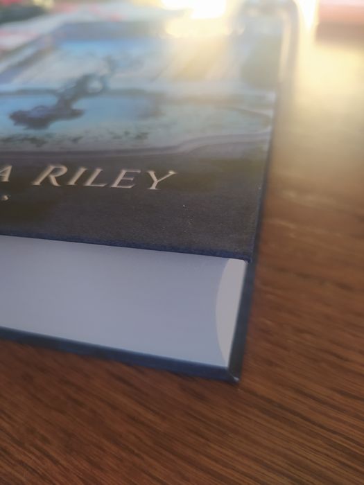 Książka siedem sióstr Lucinda Riley wyd albatros
