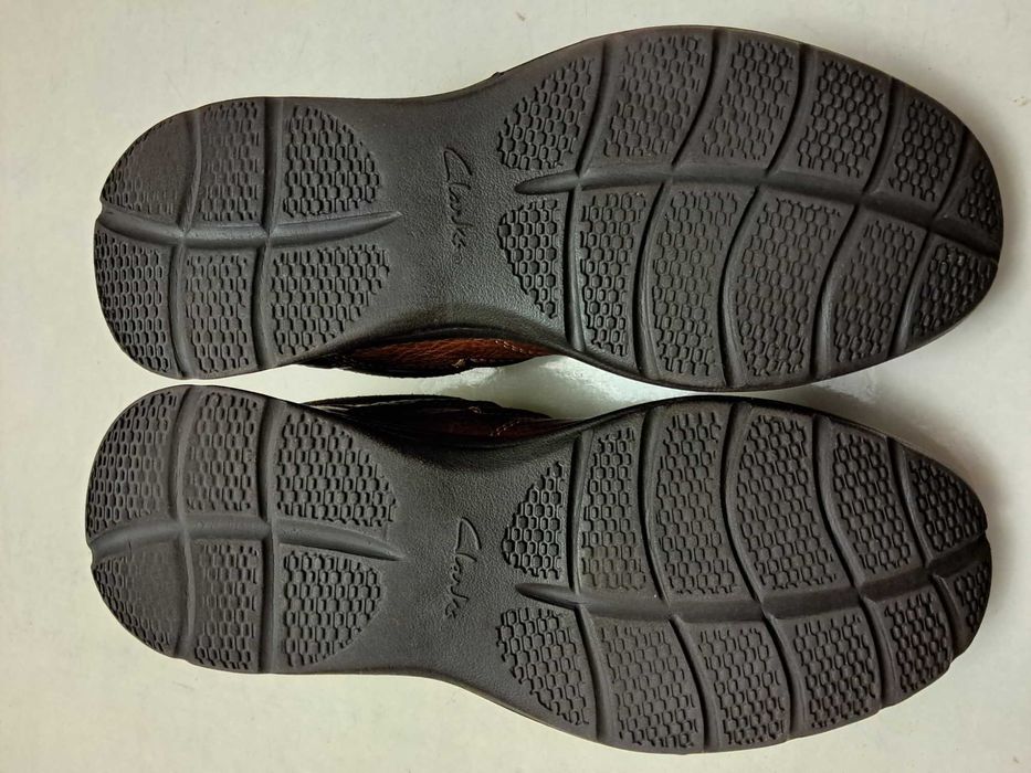 Оригинальные   туфли Clarks 43размер стелька 28.5см