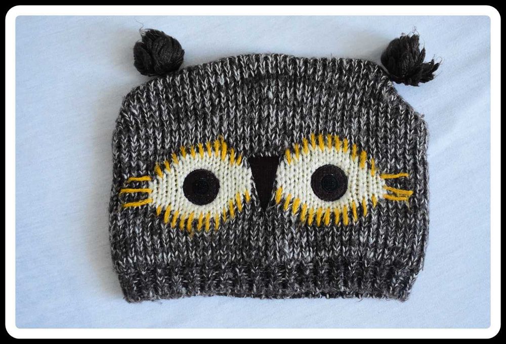 Zestaw ciepłych czapek damskich różne wzory i kolory 4F i inne