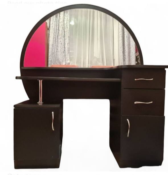 Трюмо Туалетний столик Столик для макіяжу