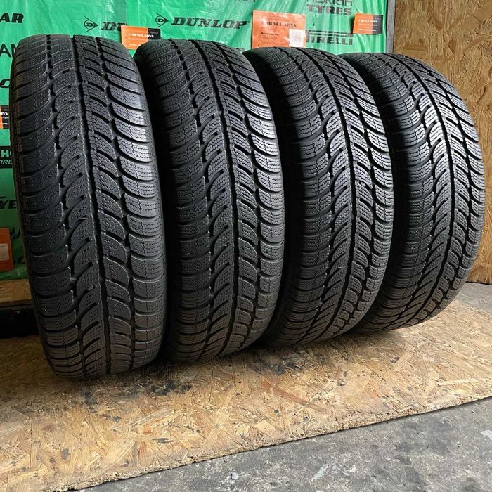 Зима/літо шини 215/55 R17 Резина б/у Склад асортимент