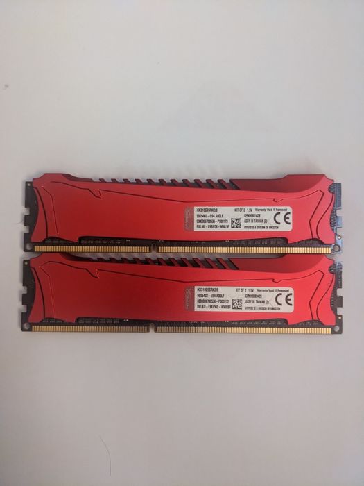Оперативна пам'ять ddrlll 2x4gb комплект HX318C9SRK2/8