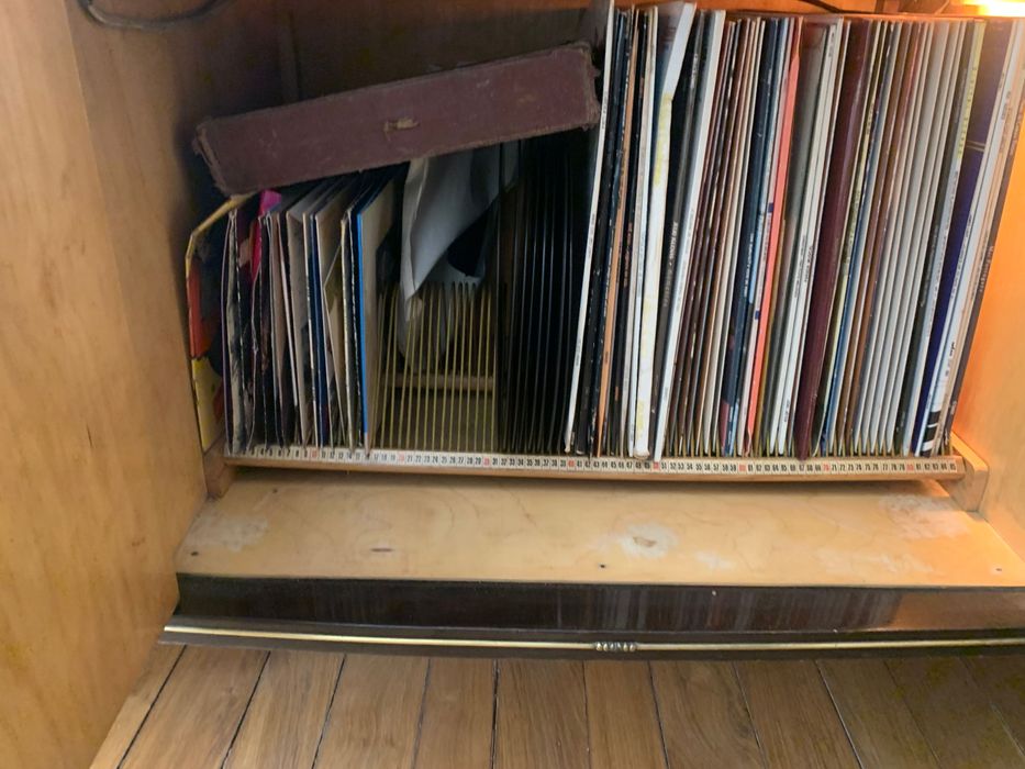 Rádio antigo telefunkan Kuba