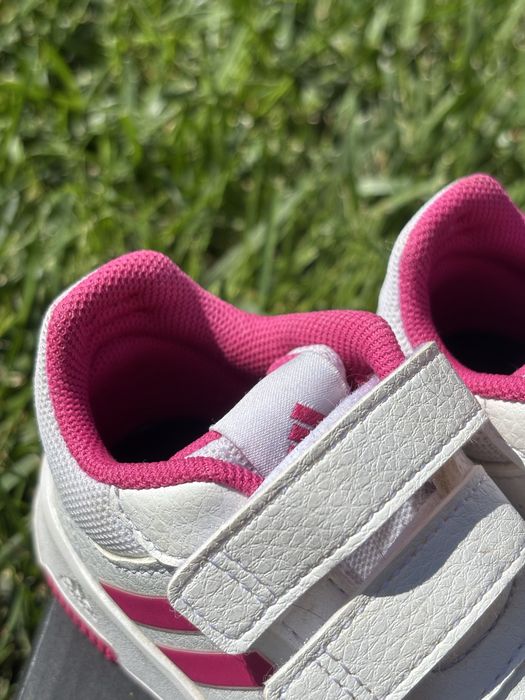 Кросівки Adidas 20 розмір