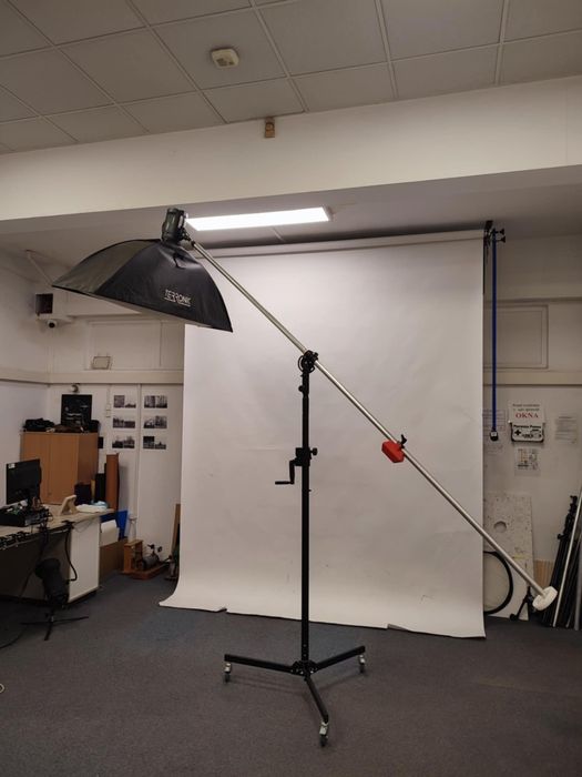 Duży statyw studyjny Manfrotto