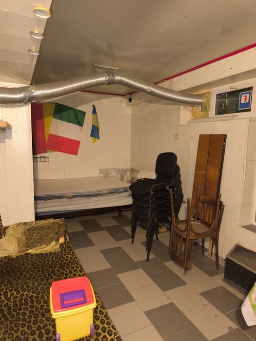 Здається приміщення на Таращанському масиві