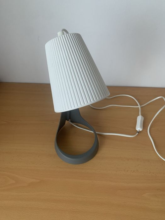 Candeeiro Ikea em bom estado