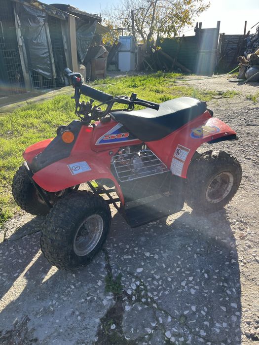 mini Moto4 vermelha 50cc