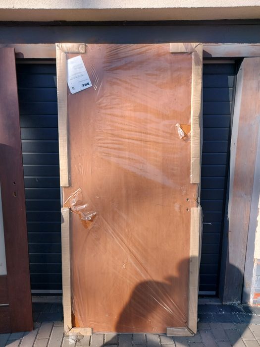 Drzwi 80  prawe lewe, ościeżnice