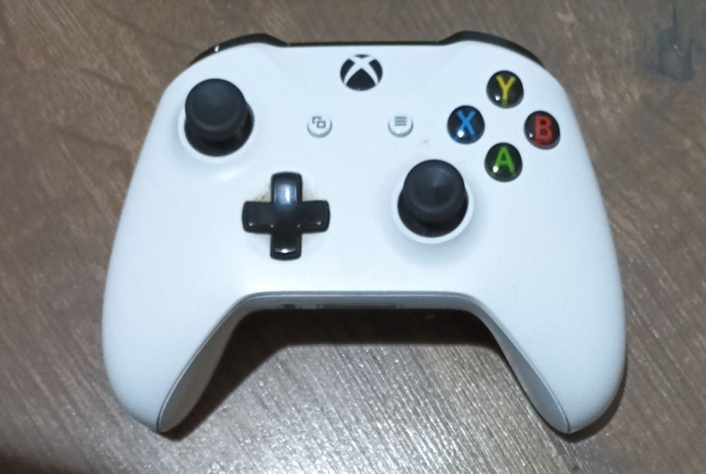 Pad Xbox one s Kontroler