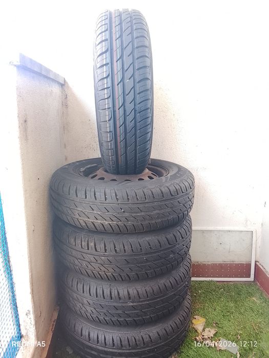 Jantes de ferro com pneus novos
