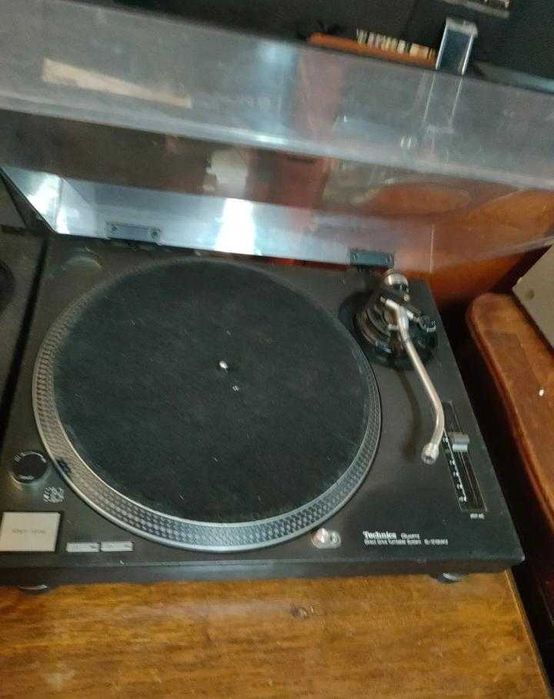 Technics Turntable506234520512778241