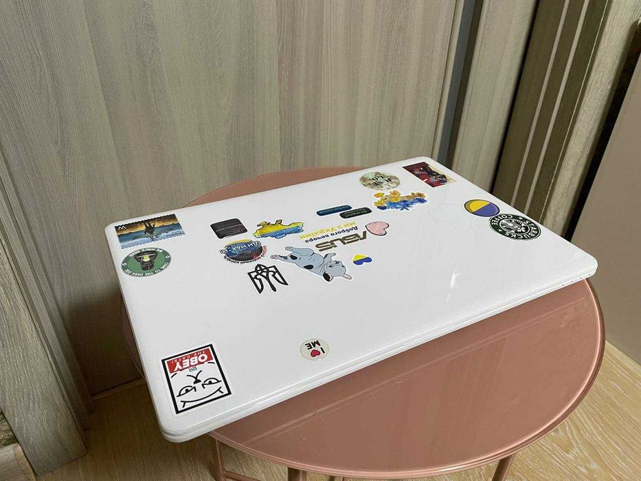 Asus X542UA-DM250 білий