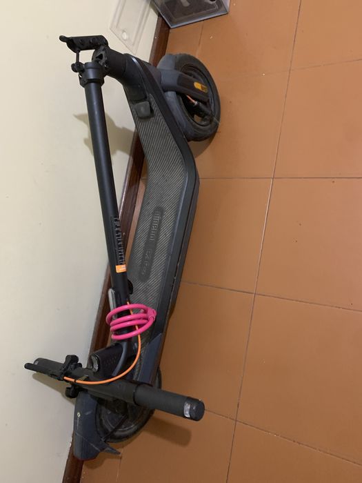 Trotinete Elétrica SEGWAY NINEBOT E2 Pro