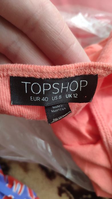 Віддам жіночі речі