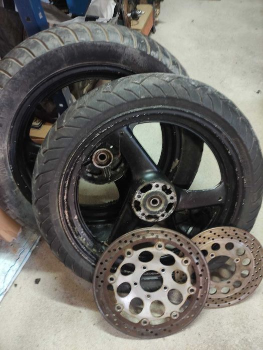 jantes com pneus 17" para mota só paga os pneus