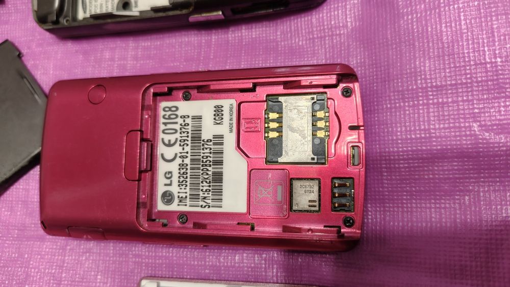 Телефон LG. KG800. Samsung D-900i