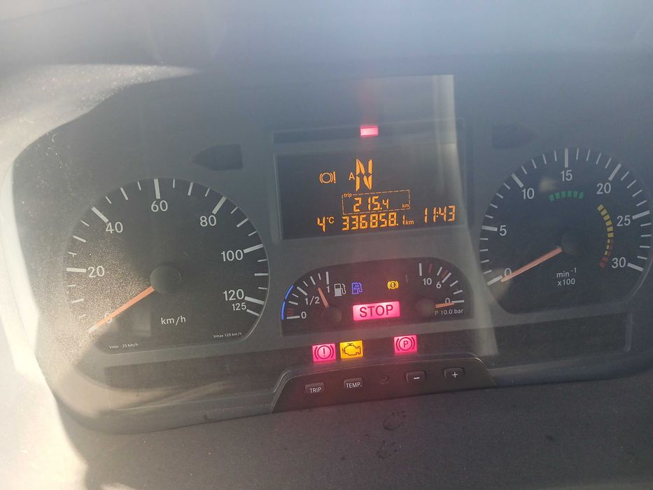 Sprzedam lawetę Mercedes