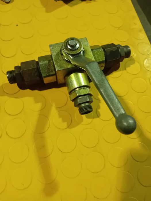 Válvula hidráulica reguladora de pressão.