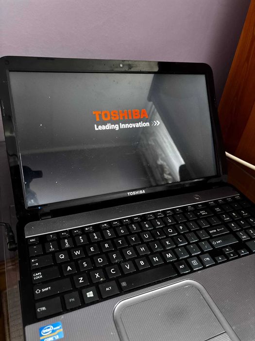 Laptop Toshiba L855-S5405 na części