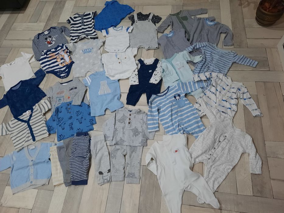 Paka ubrań dla chłopca 0-3 i większe