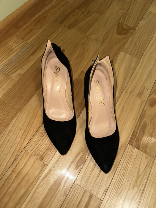 Чорні туфлі жіночі