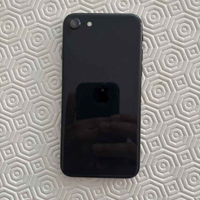 iPhone SE 2020 (128GB)