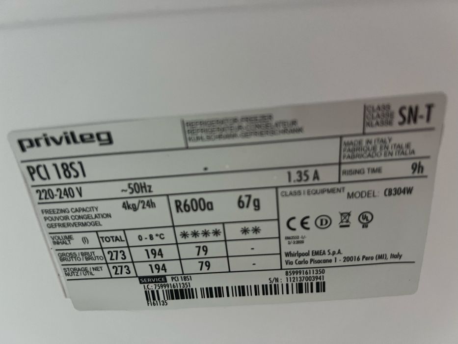 Вмонтований холодильник  з Німеччини Вмонтированый холодильник