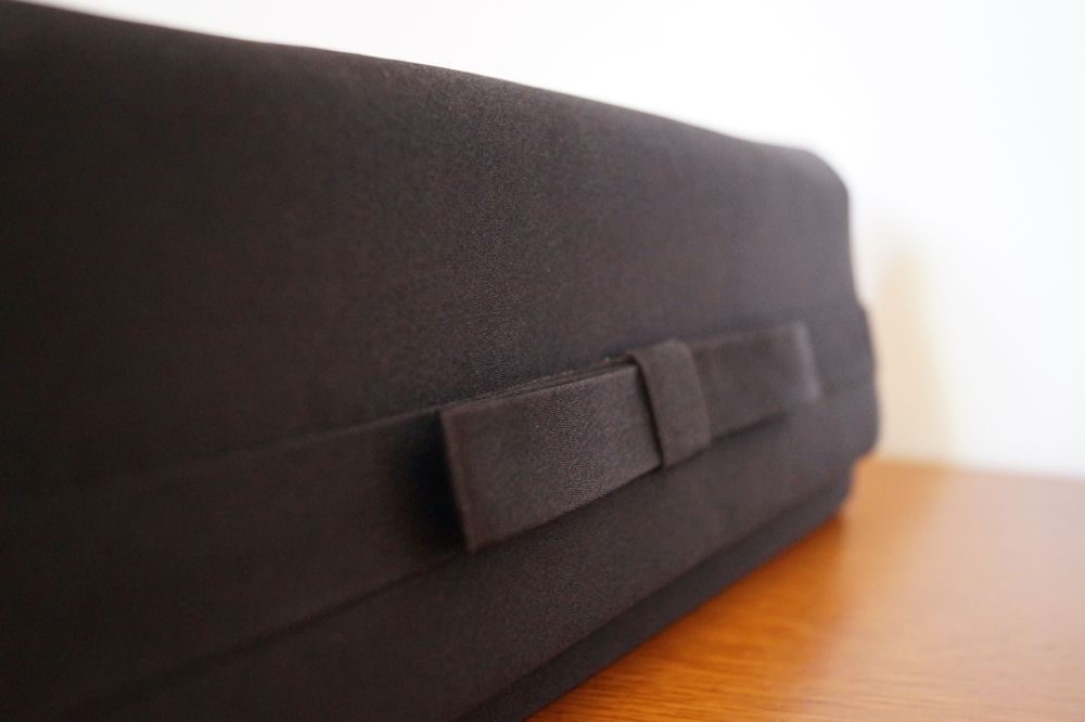 Clutch Preta com laço