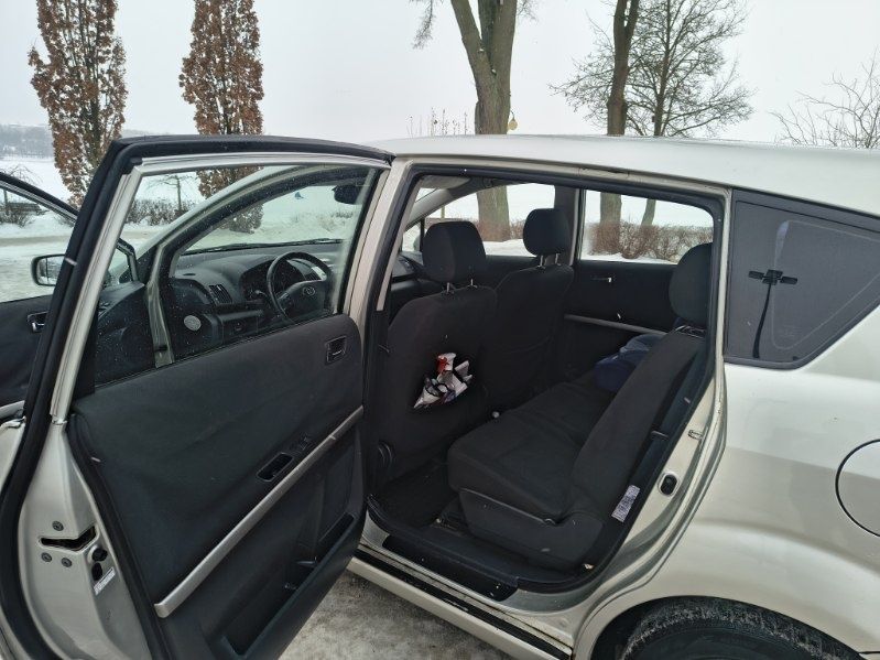 Toyota Corolla Verso Polift