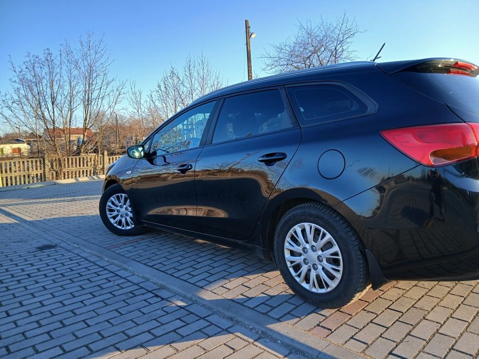Kia Ceed 2016; 1,6 diesel; manual