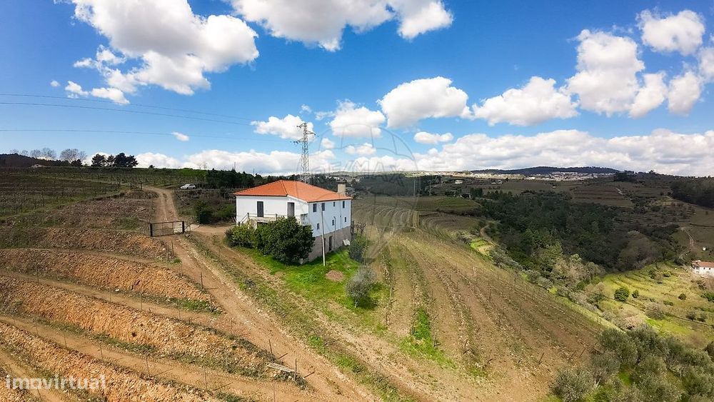 Moradia T5 para venda