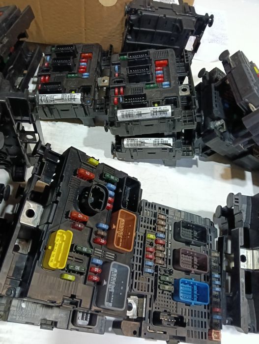 Peugeot/citroen/BSM/BSI/CAIXA DE FUSÍVEIS para todos os motores PSA