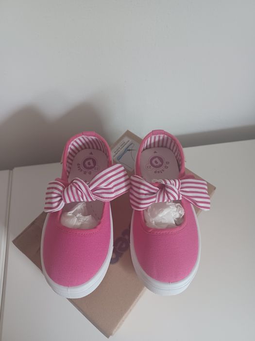 Nowe Trampki DD Step r.23